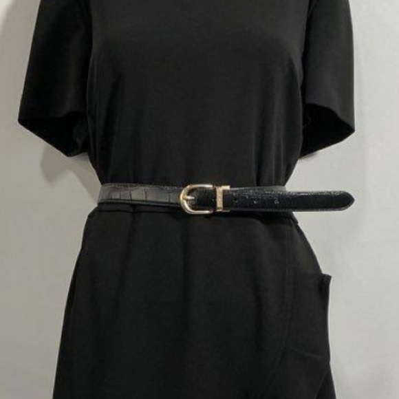 Coach, Large Black Leather Belt w/ Gold Buckle - Picture 2 of 6